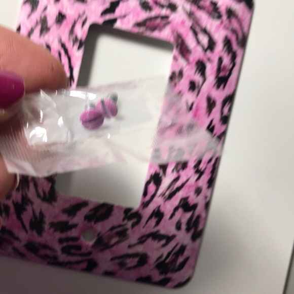 Hand Painted Rocker Switch Plate - Animal Print - Picture 3 of 7